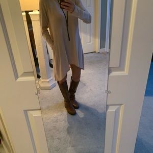 Chico’s high-low hem super soft sweater dress in blush. Size 4-6